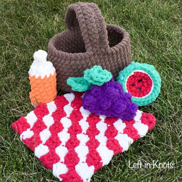 How to Knit a Picnic Blanket